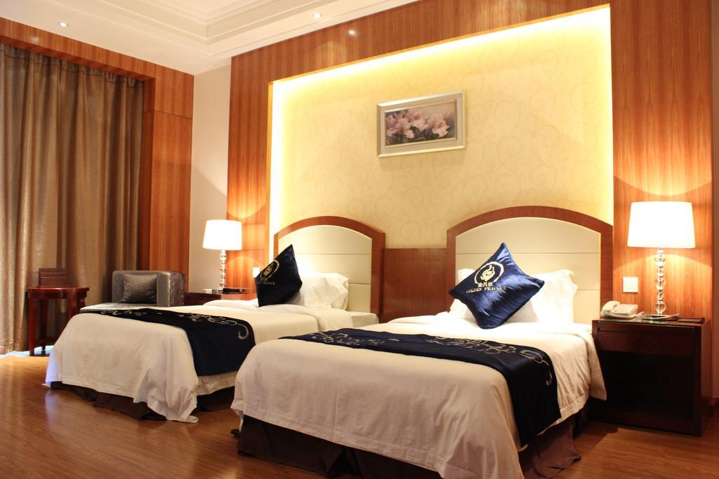 Golden Peacock Resort Hotel Beira Zimmer foto