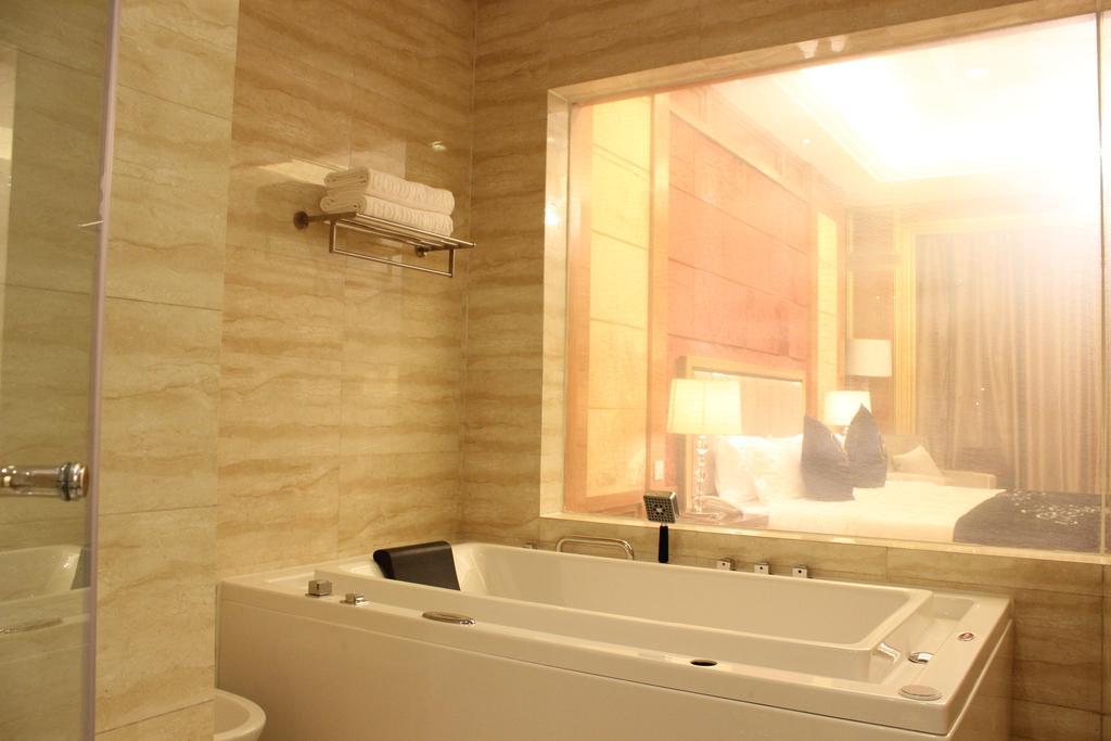 Golden Peacock Resort Hotel Beira Zimmer foto