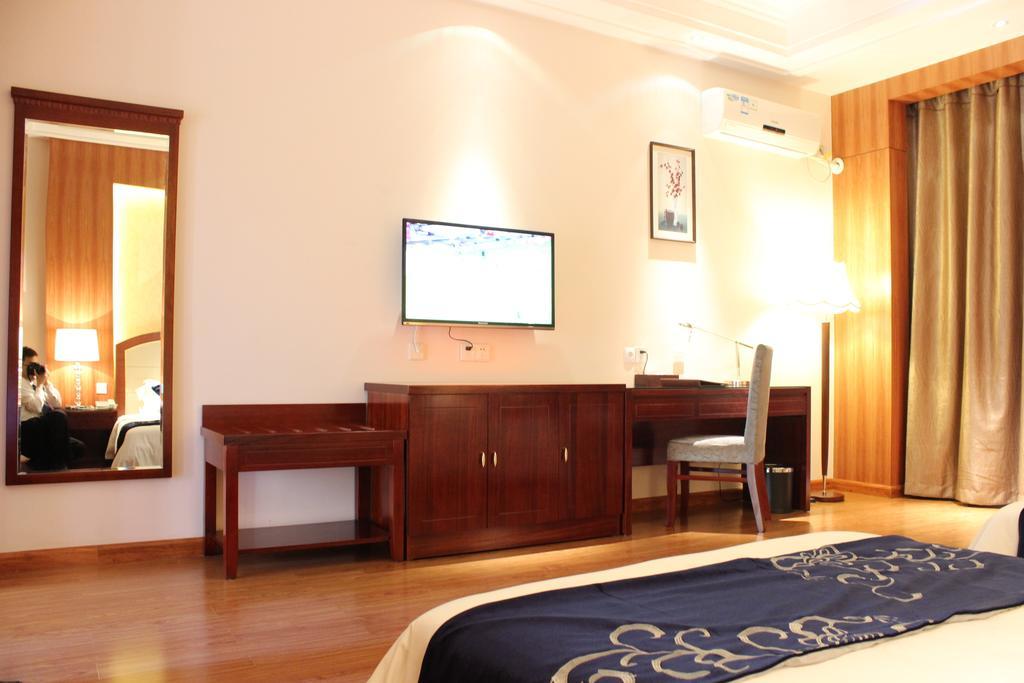 Golden Peacock Resort Hotel Beira Zimmer foto