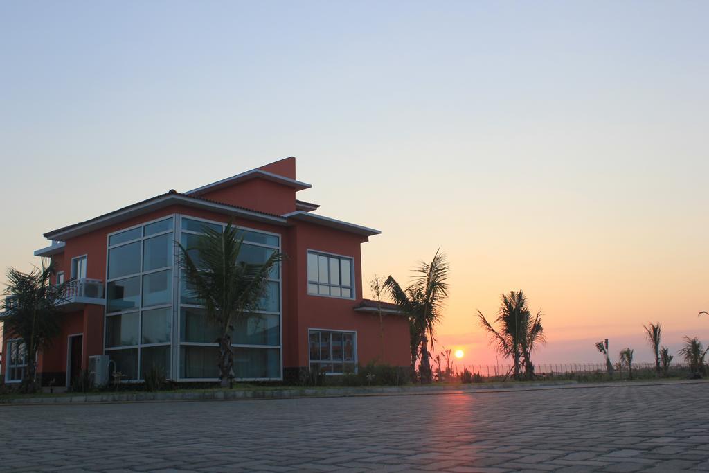 Golden Peacock Resort Hotel Beira Zimmer foto
