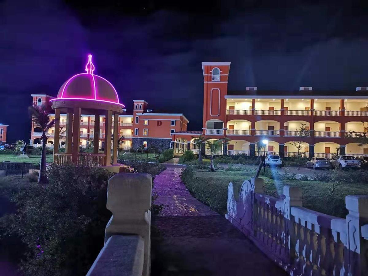 Golden Peacock Resort Hotel Beira Exterior foto